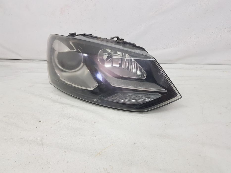 Far dreapta xenon led VW Polo dupa 2009