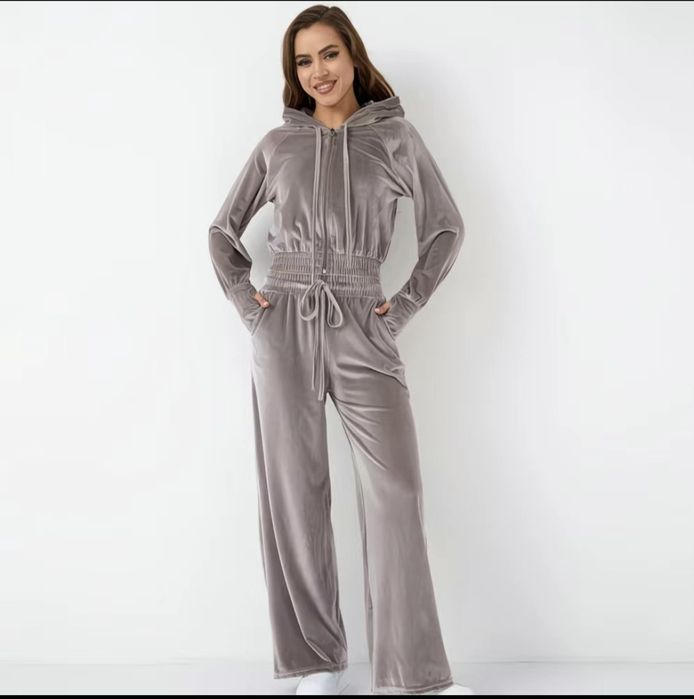 Продам Спортивный костюм