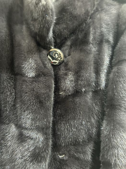 Продам норковую шубу