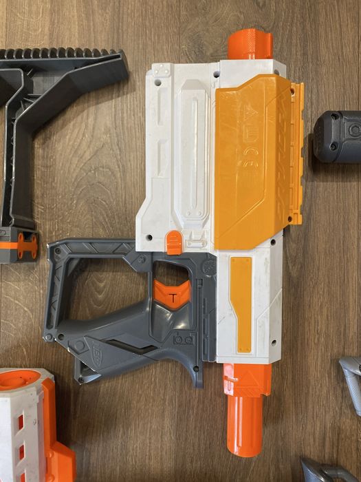 Игрушечные автоматы Nerf modulus и mega