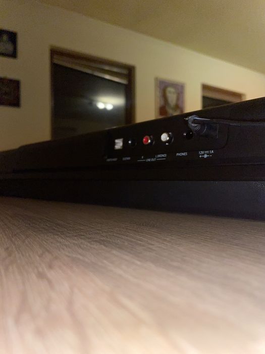 Vând pian digital Thomann SP-320