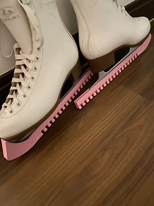 Коньки Dagmar. botas. Дагмар 39 размер