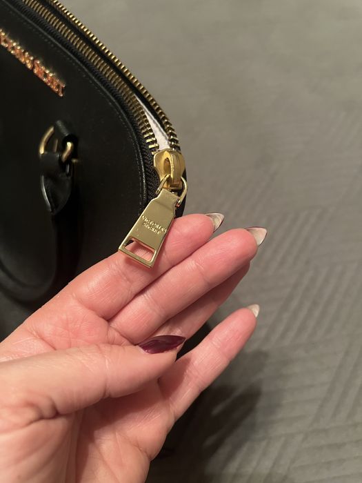 Дамска чанта от Victoria’s Sicret