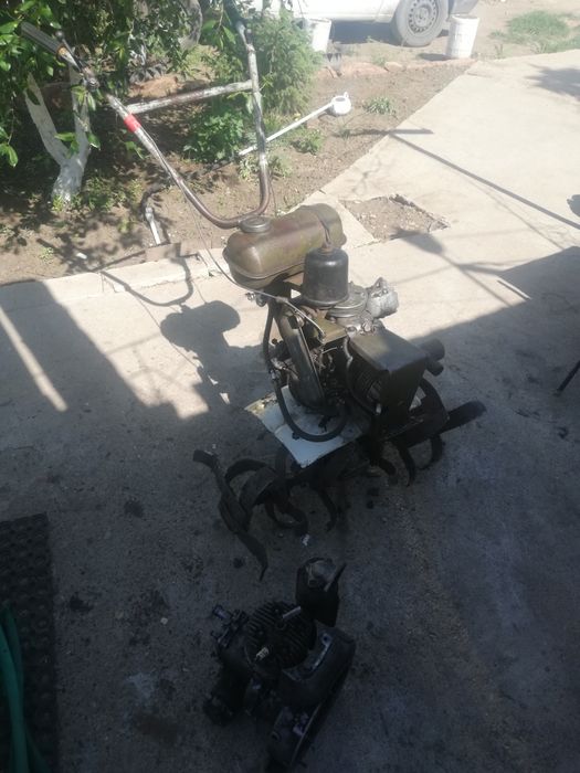 Продам мотоблок с запасным двигателем