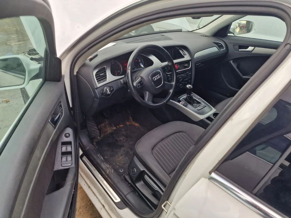 Dezmembram Audi A4 B8, an 2011, 2.7 TDI euro 5 cod CGK, cutie manuala