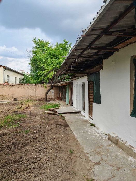 Продаётся дом 6 комнат, 10 сот. вторая линия. Таш обл. Паркентский р.