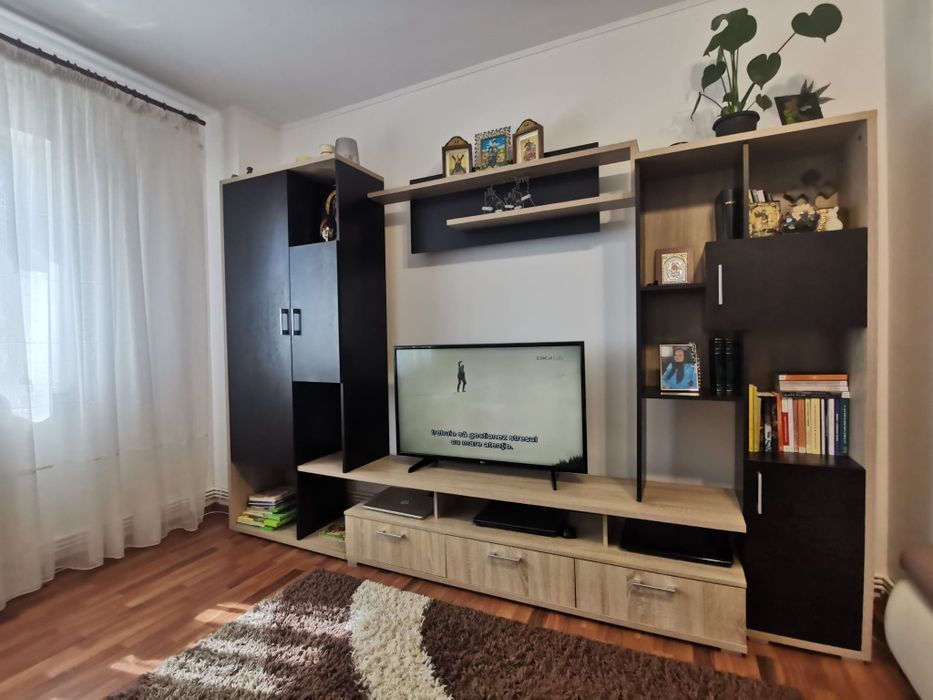 Mobilă de sufragerie și TV
