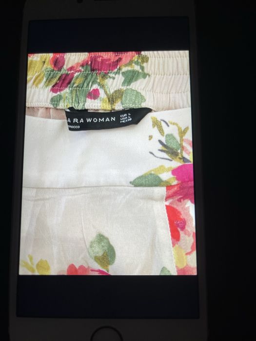 Pantaloni largi   superbi  mărimea  L