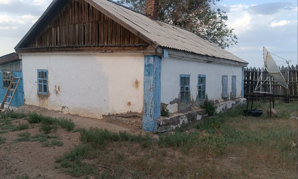 Шашубай кентінде жер үй сатылады. Үй ескі болғанымен жері үлкен.
