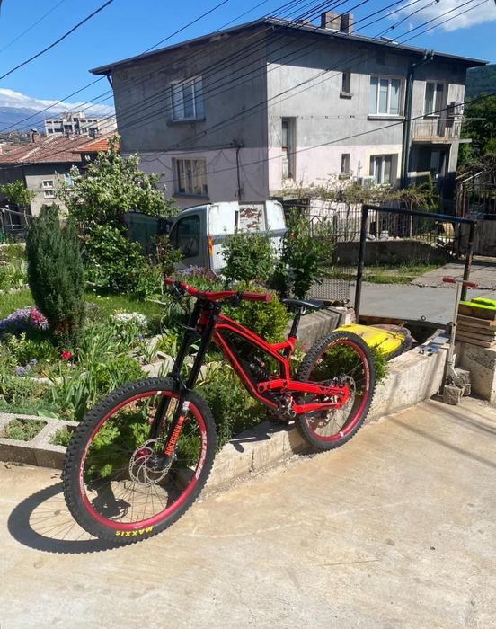 YT Tues 27.5 байк bike downhill колело за спускане RockShox BoXXer FOX Kashima