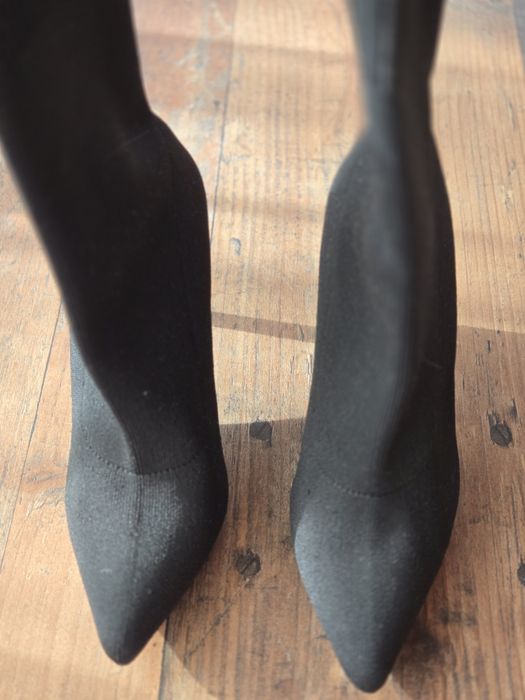 Ботуши с висок тънък ток