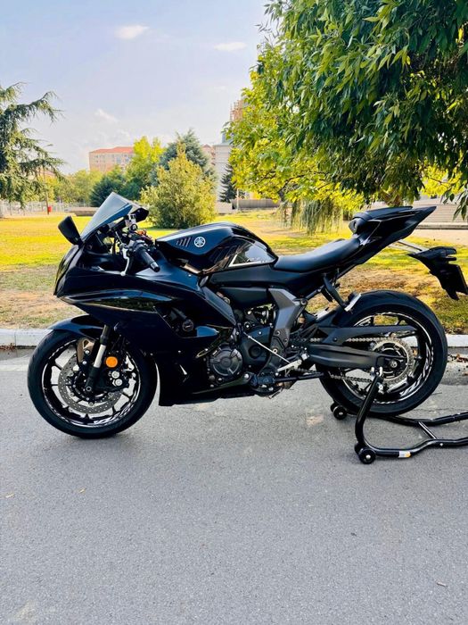 Vand Yamaha R7 2023 - pret negociabil
