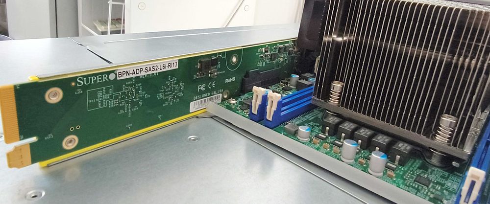 Сървър Supermicro 6028TR-D71R 12LFF 2U с 2 нода X10DRT-H 4*E5-2690v4 128GB