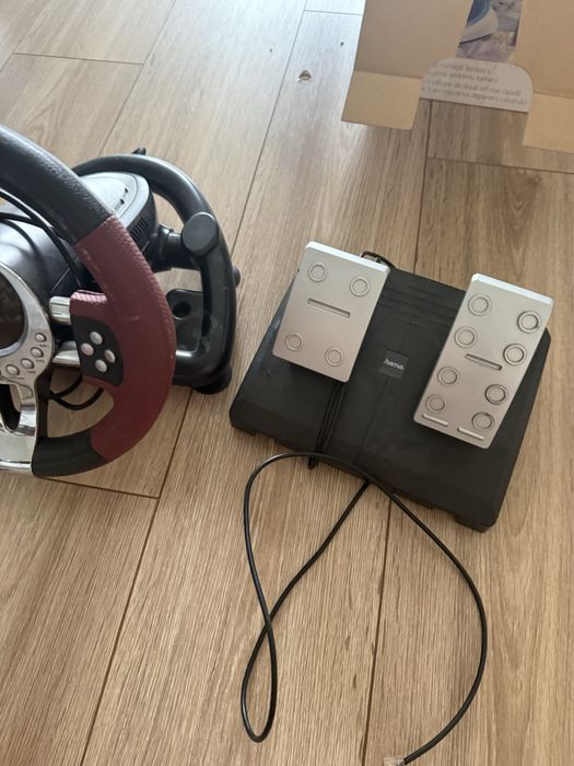 Volan gaming vând tot ce se vede în imagine