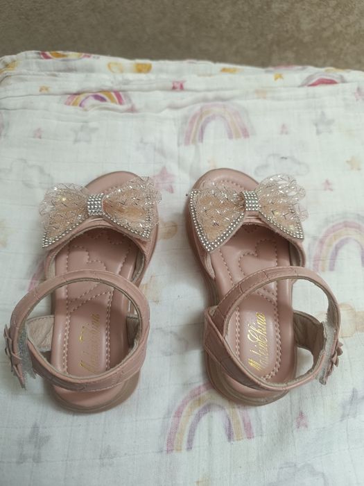 Сандали для девочки