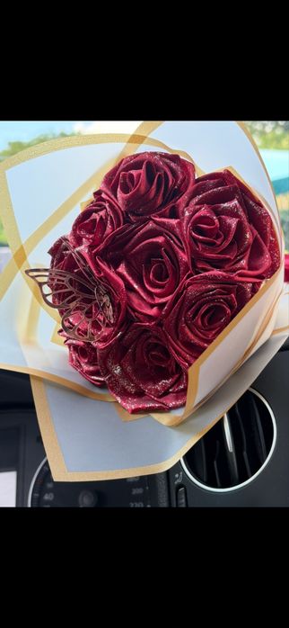 Buchete flori din satin