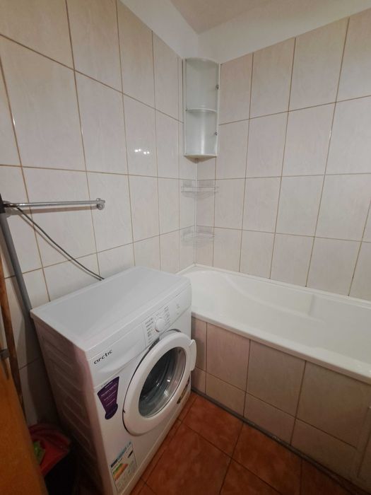Proprietar inchiriez garsoniera pe Bd. Chisinau