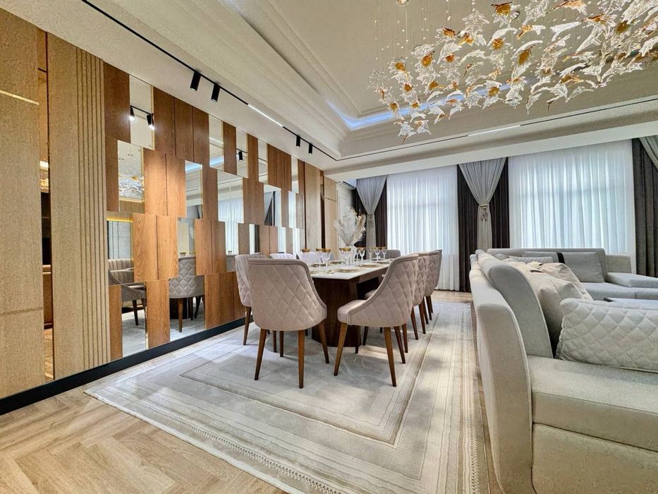 Продается 4х комнатная квартира,новостройка,8 роддом,140м2