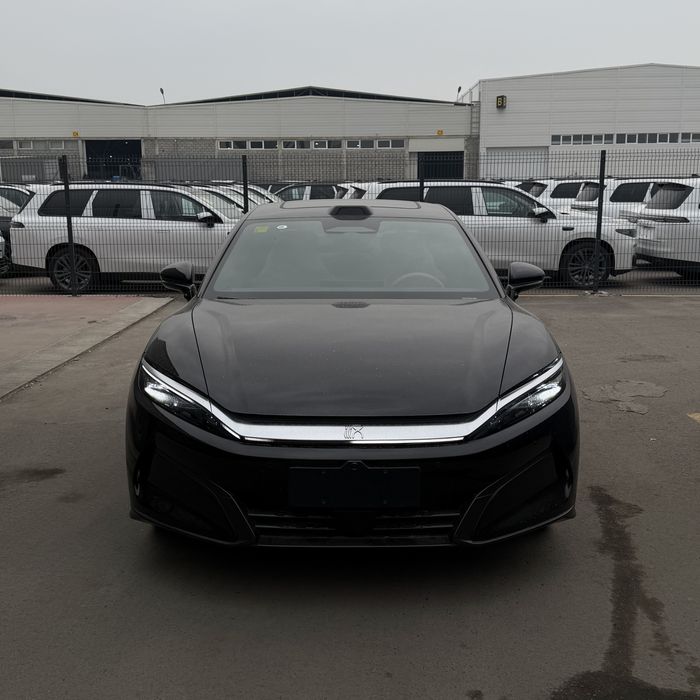 BYD Han L (701 km 1 pozitsiya)