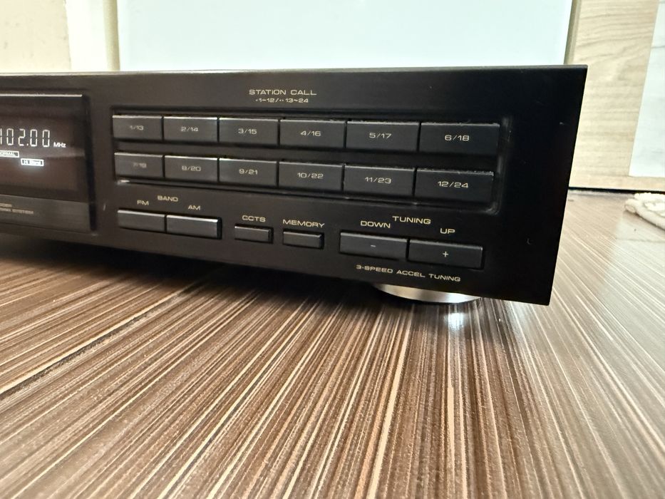 Pioneer F-656 Качествен тунер