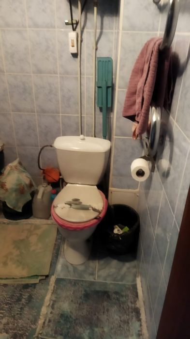 Продам двух комнатную квартиру