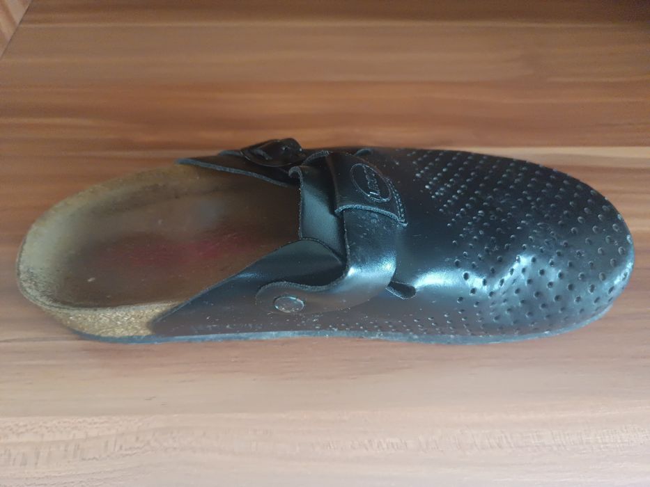 Продам женскую обувь