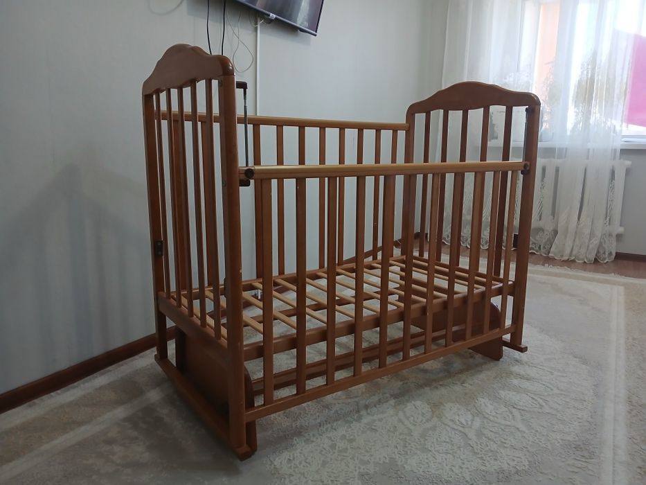 Продам  детскую  кровать