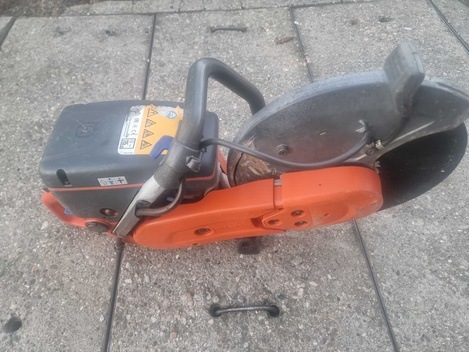 Husqvarna K770 - ръчен бензинов фугорез 350 мм-3.7 kW, 5 к.с.