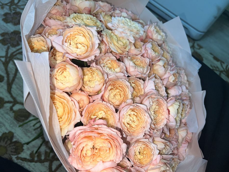 Цветы  пионовидные розы 15000тг