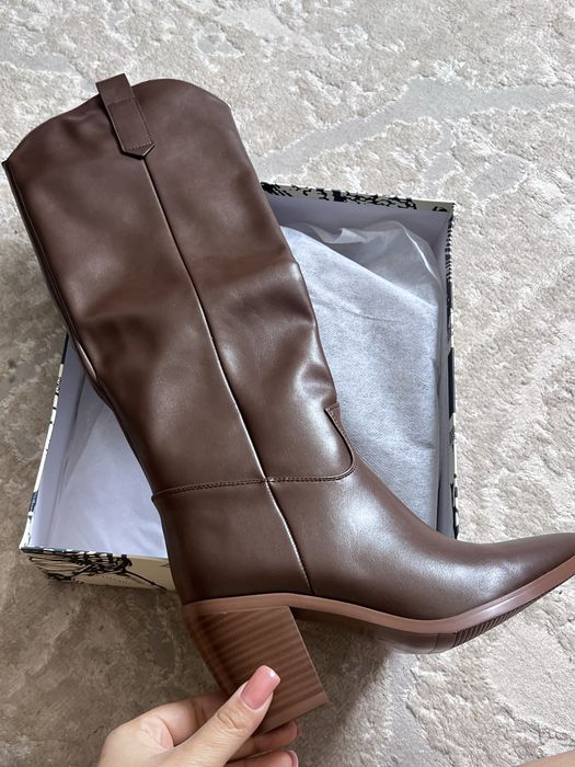 Сапоги новые продается