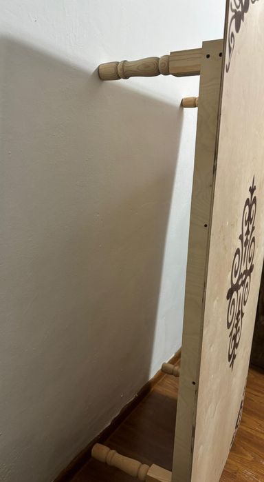 Продам диван и стол