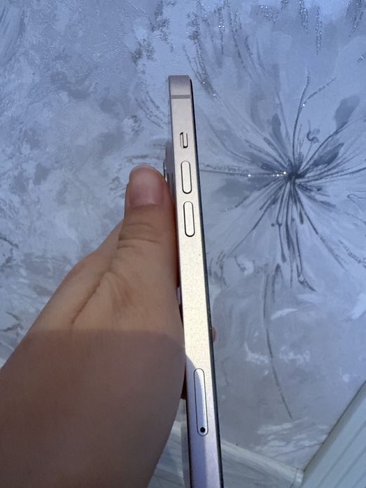 Айфон 13 розовый свет