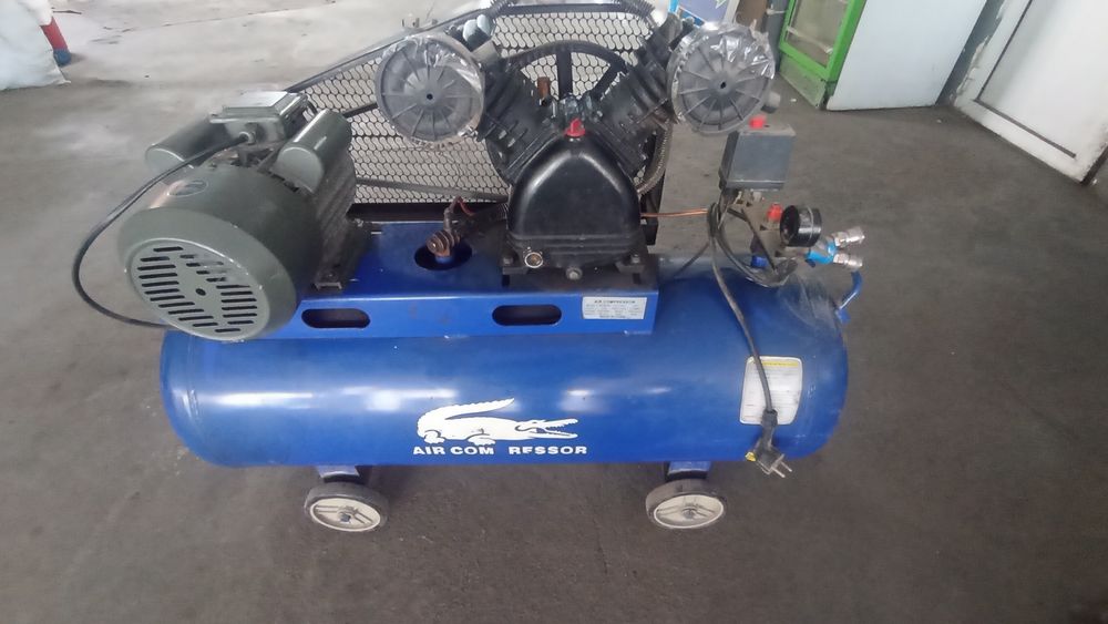 Kompressor sotiladi