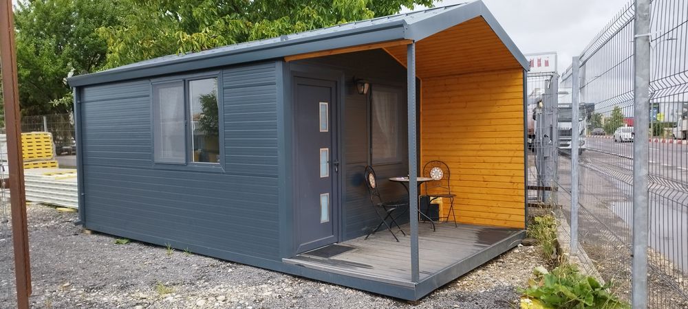 Depozit de panouri sandwich,accesorii si case pe structura metalica