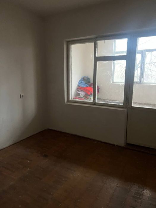 2xonali kvartira sotiladi