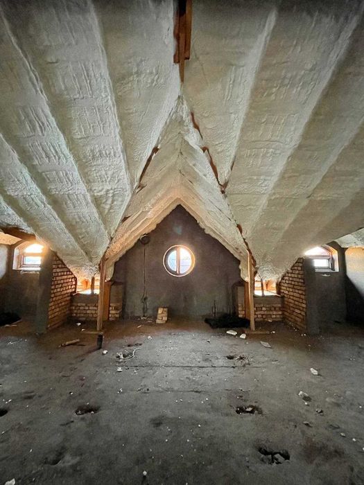 Утепление пеной пенополиуретаном ППУ, pena sepish, tom utepleniyasi