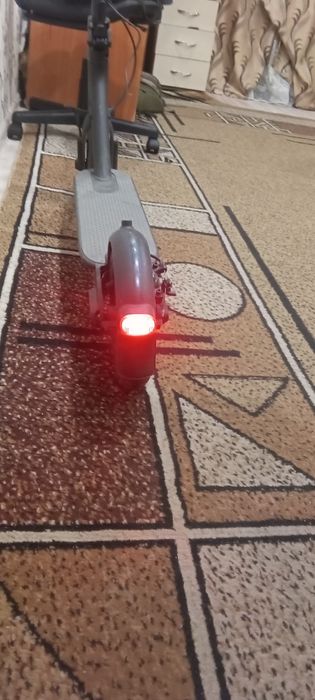 Продам электросамокат срочно