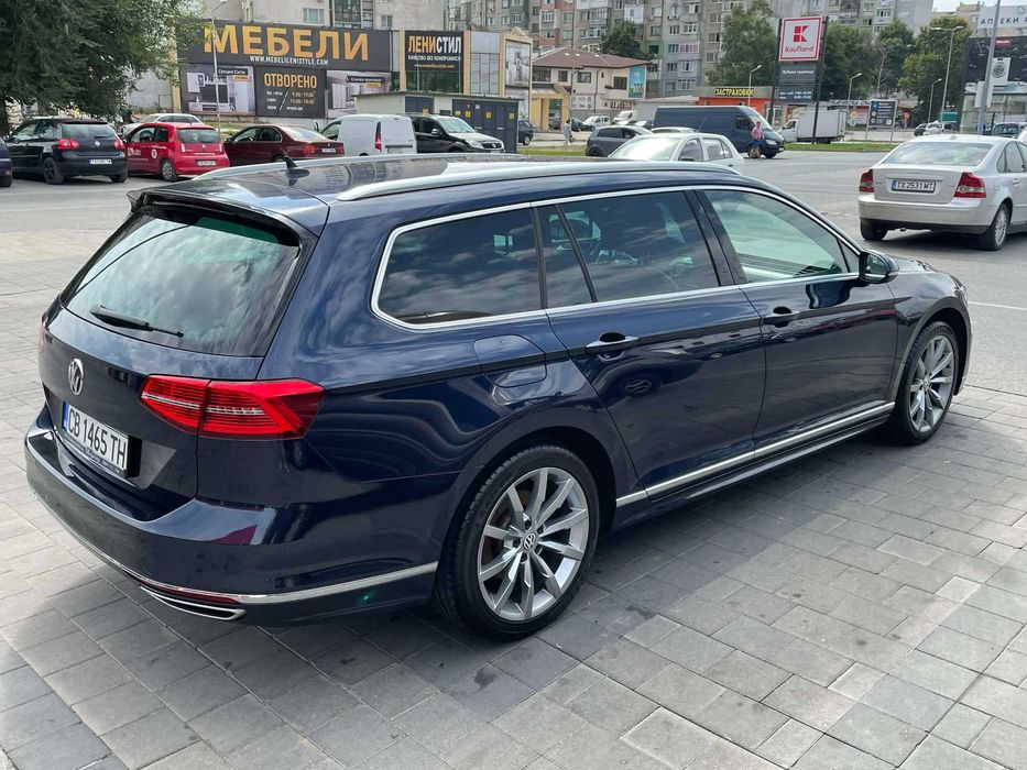 VW Passat R-line