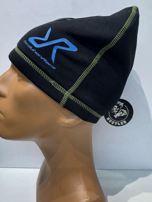 Мъжка шапка Revolution RACE