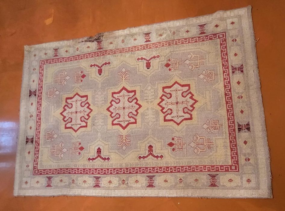 Ковёр  2000 тенге