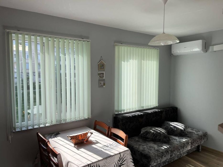 Дава се под наем Двустаен апартамент в Бургас, Лазур - 60 кв.м за 459 € - Снимка #2