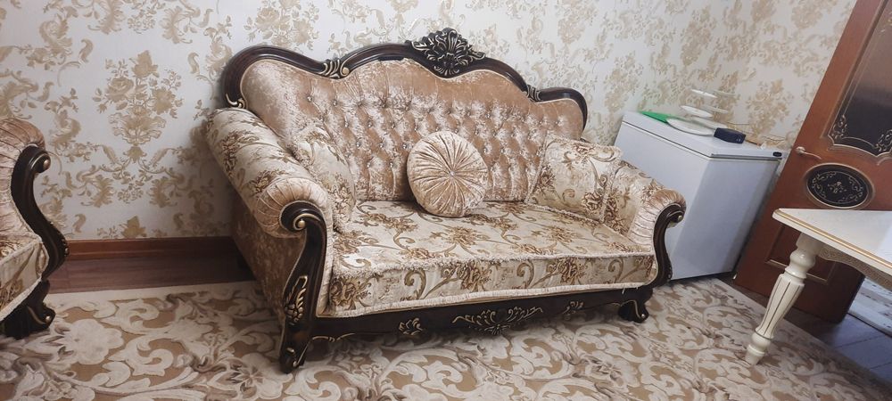 Мягкий уголок для гостинной