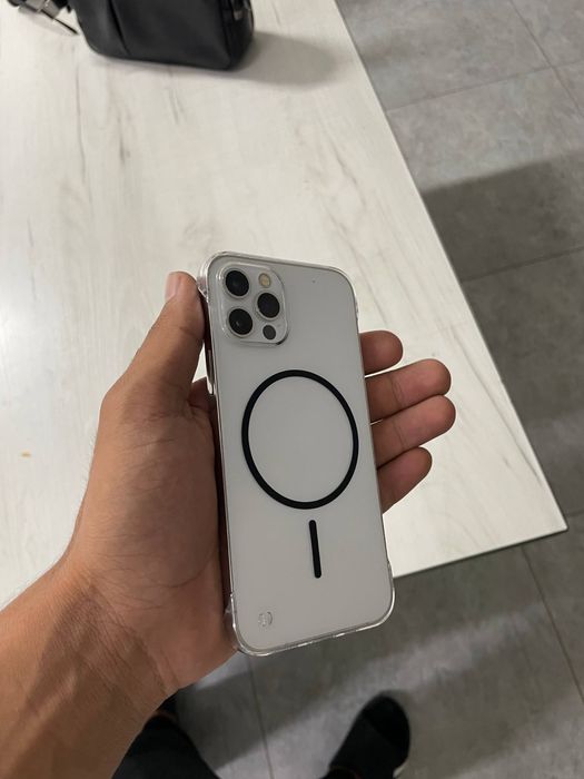 Iphone 12 pro rangi oq