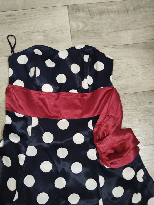 Платье открытое  48 размер