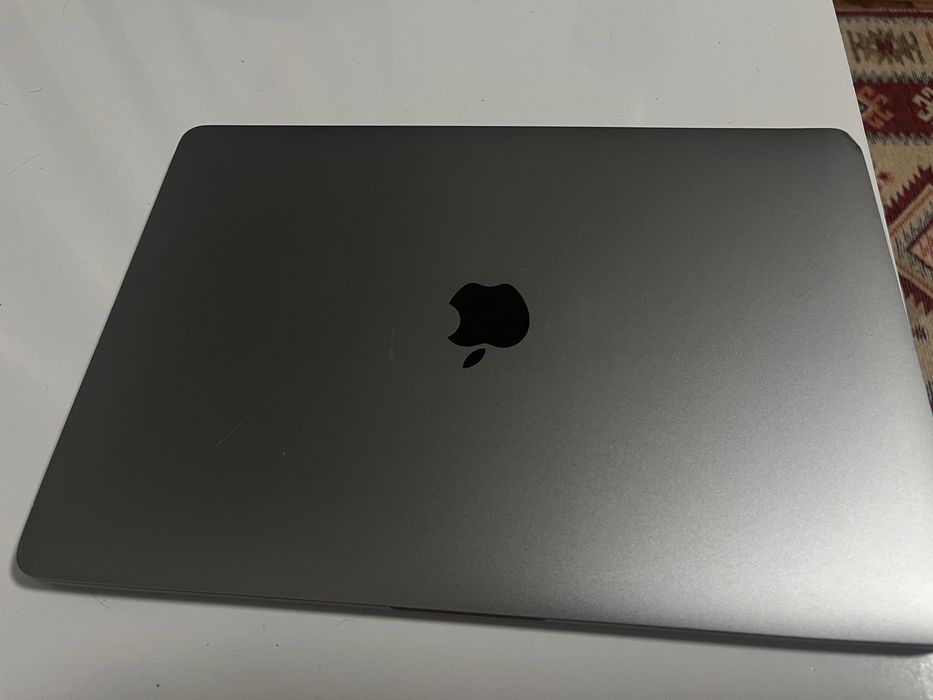 Macbook pro 2017 года в рабочем состояни
