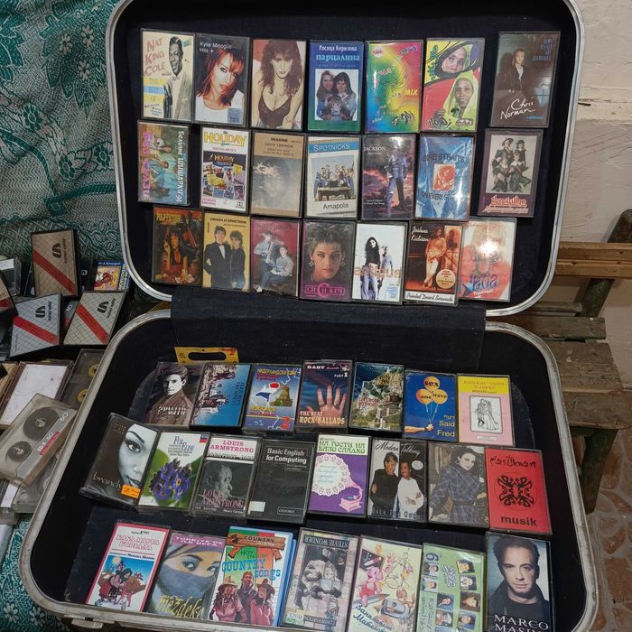 аудио касети 150 броя с оригинален запис .
