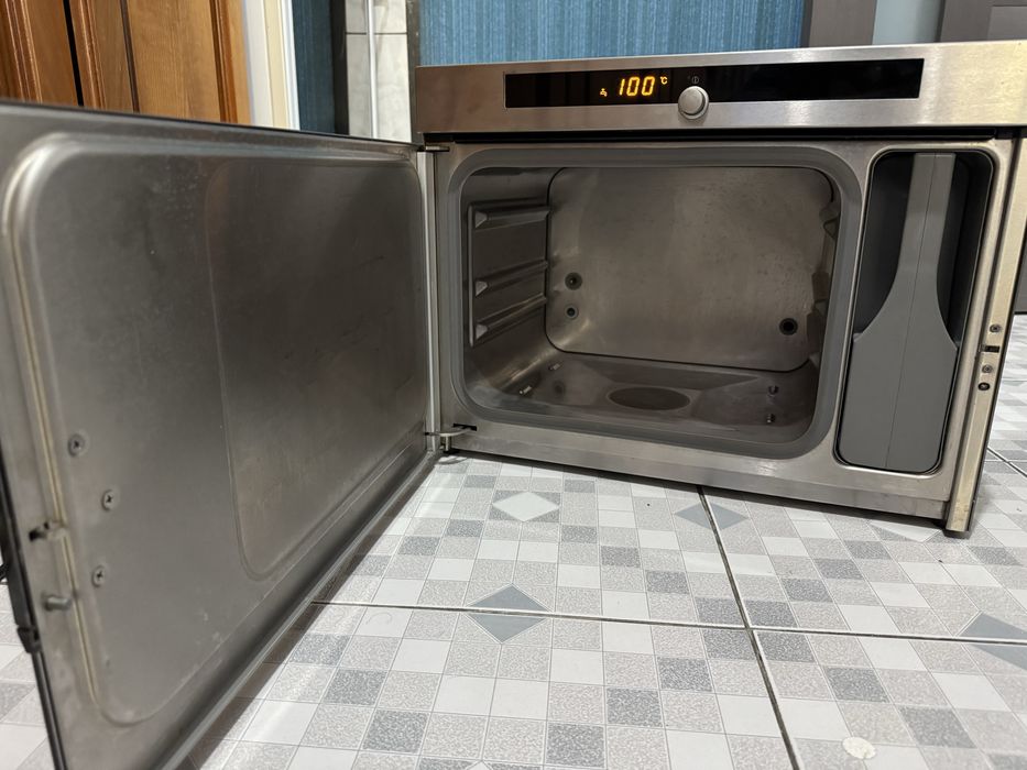 Cuptor electric  abur Miele