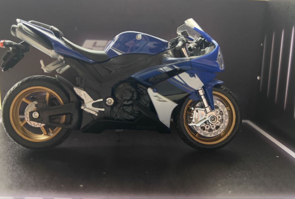 Machete moto 1:18 Yamaha/Kawasaki/Suzuki/Ducati etc
