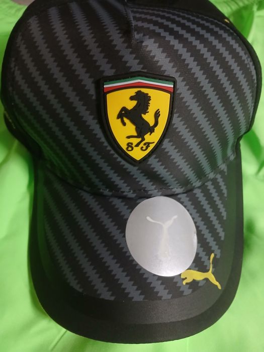 Sapca baseball logo Ferrari