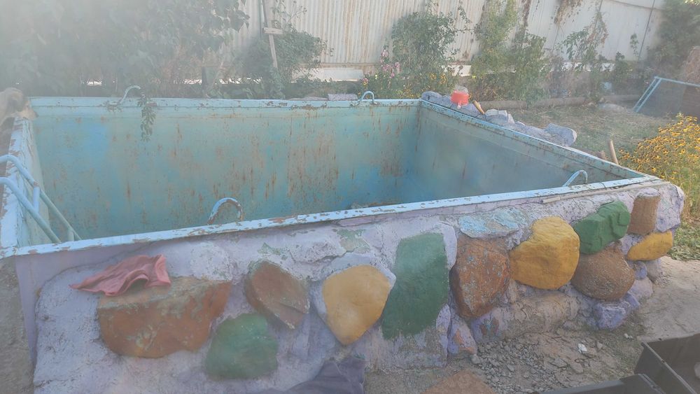 Ёмкость бассейн железный  продам.